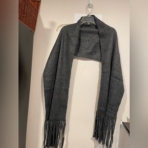 Lucky Brand 72” grey scarf